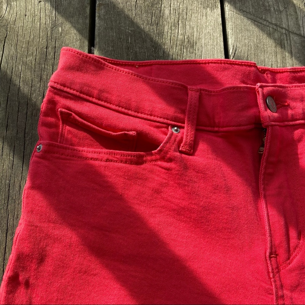 Long Red Levi’s Shorts - Picture 2 of 6